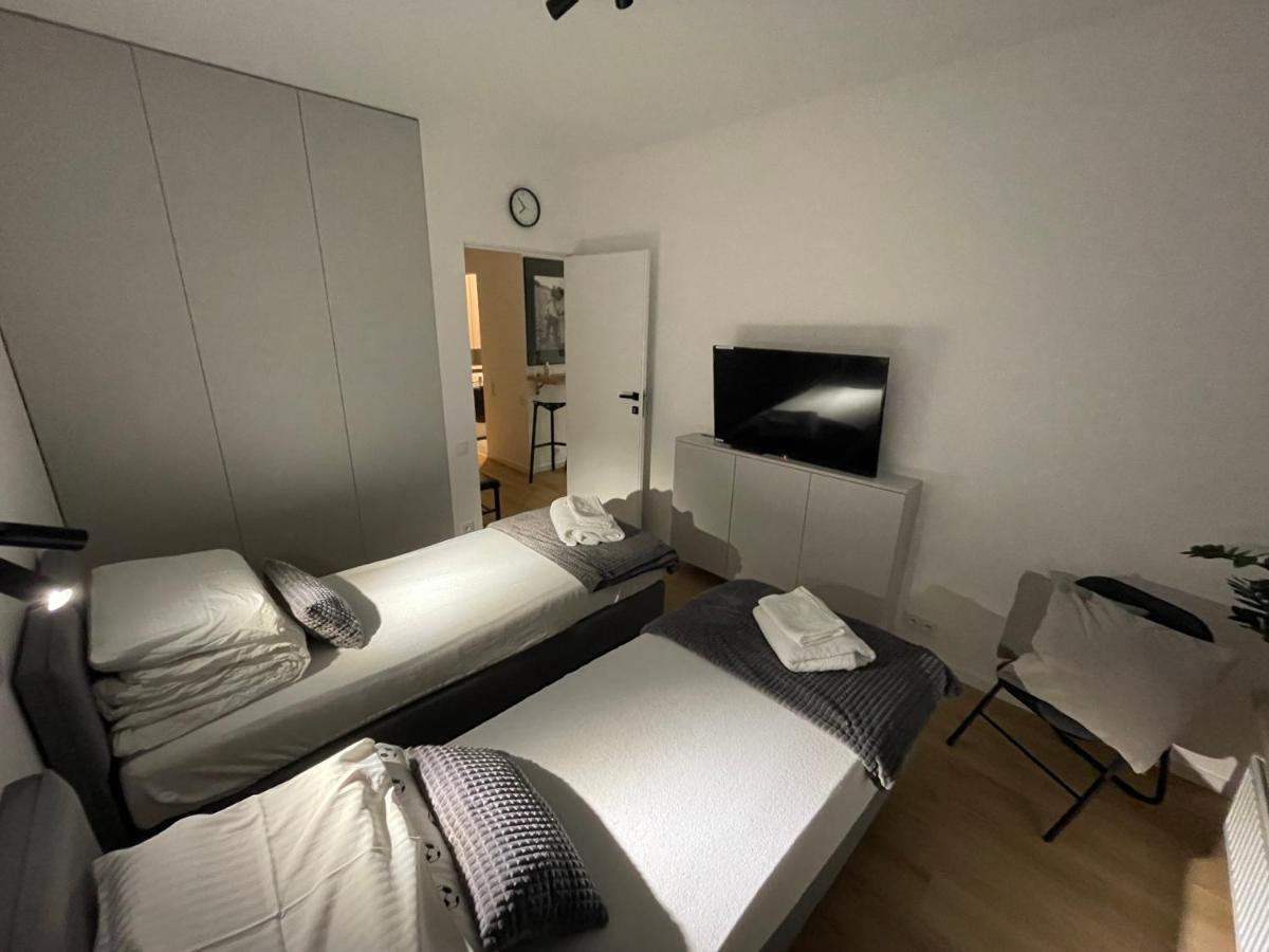 Apartament 4 Bed 2 Room Varsovia Exterior foto